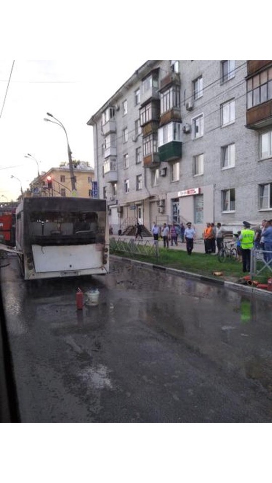 Учуял запах гари: В Самаре загорелся автобус с пассажирами